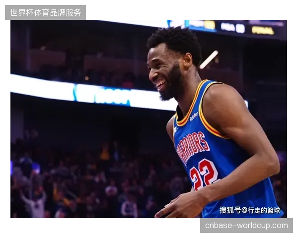 水晶宫右后卫穆尼奥斯凭借攻防两端的全面数据，成为2025-26赛季半程最佳阵容的黑马